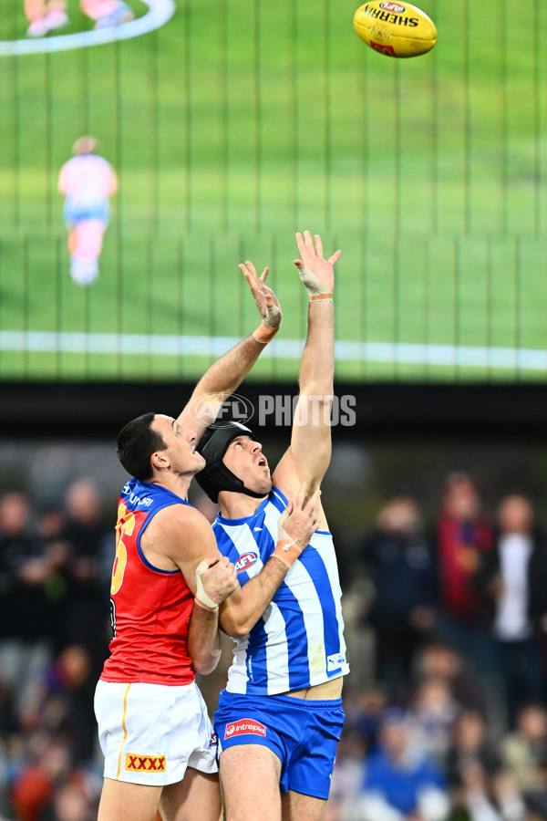 AFL 2025 Round 09 - North Melbourne v Brisbane - A-59421631