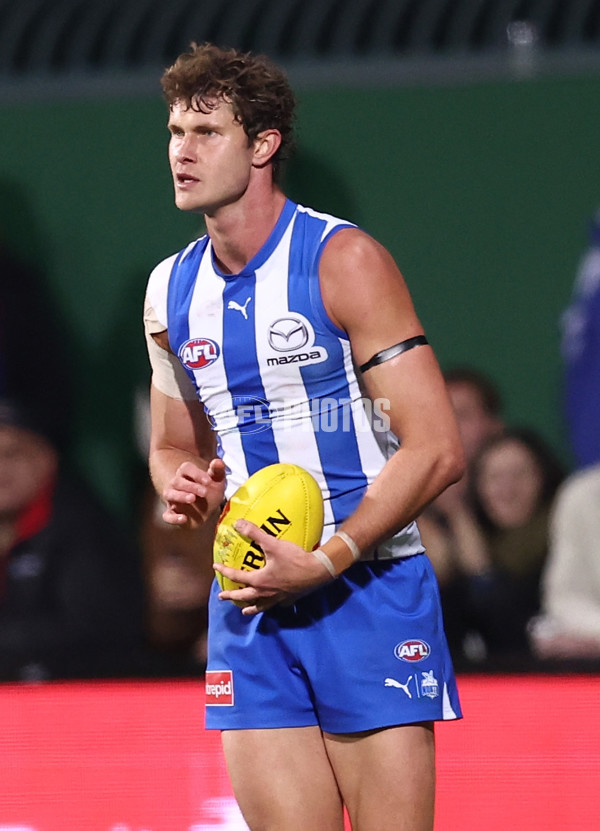 AFL 2025 Round 09 - North Melbourne v Brisbane - A-59432679
