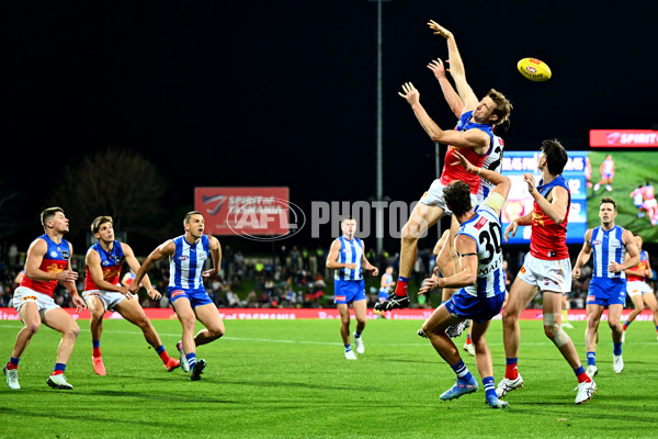 AFL 2025 Round 09 - North Melbourne v Brisbane - A-59432718