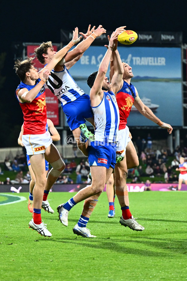 AFL 2025 Round 09 - North Melbourne v Brisbane - A-59433110