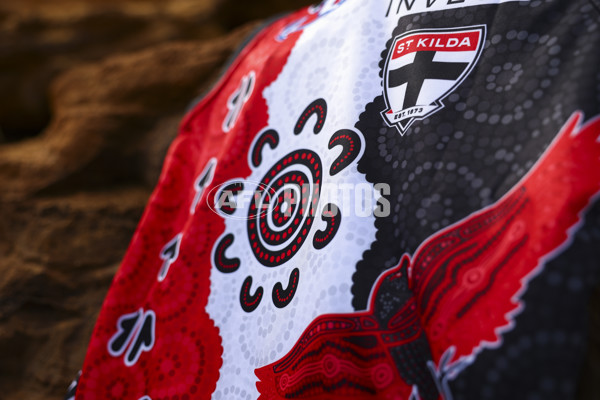AFL 2025 Media - St Kilda Indigenous Guernsey - A-59451236
