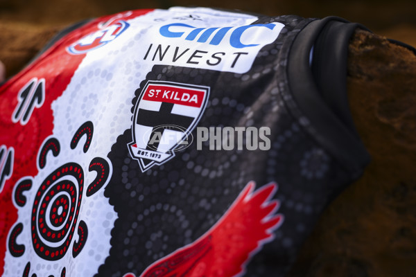 AFL 2025 Media - St Kilda Indigenous Guernsey - A-59451836