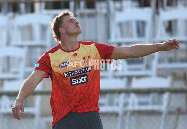 AFL 2025 Round 10 - Gold Coast v Hawthorn - A-59465767
