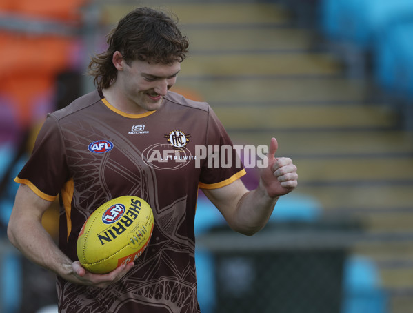 AFL 2025 Round 10 - Gold Coast v Hawthorn - A-59467595