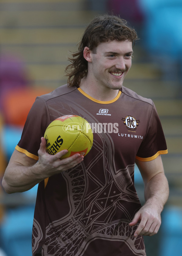 AFL 2025 Round 10 - Gold Coast v Hawthorn - A-59467604