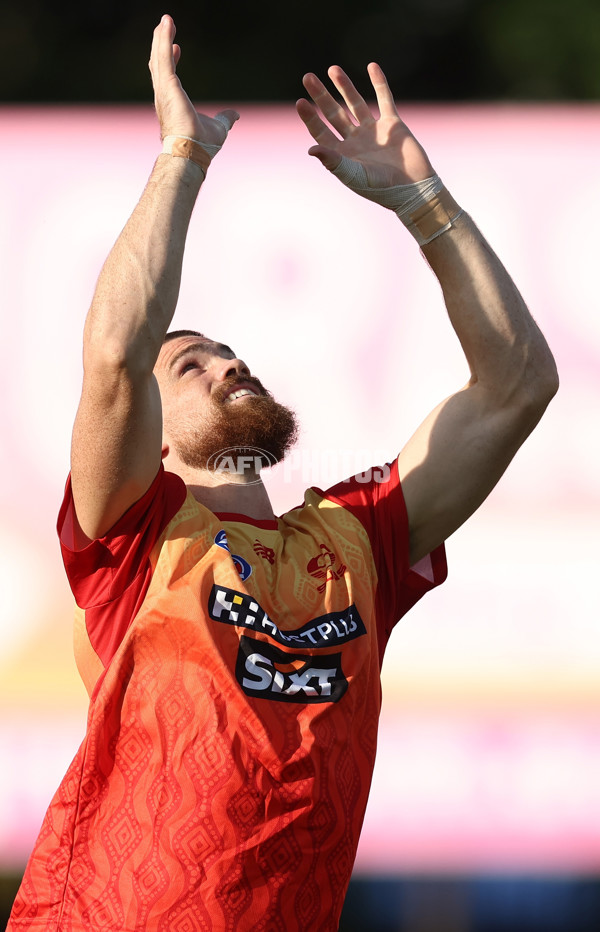 AFL 2025 Round 10 - Gold Coast v Hawthorn - A-59468097