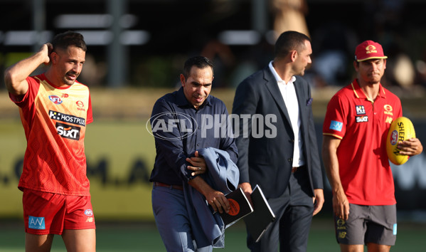 AFL 2025 Round 10 - Gold Coast v Hawthorn - A-59468098