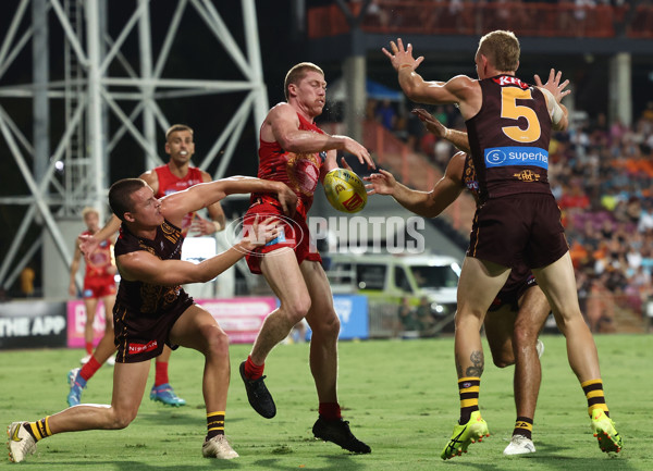 AFL 2025 Round 10 - Gold Coast v Hawthorn - A-59468161
