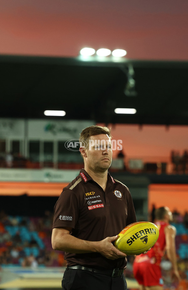 AFL 2025 Round 10 - Gold Coast v Hawthorn - A-59468168