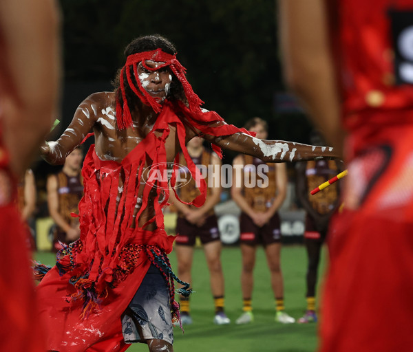 AFL 2025 Round 10 - Gold Coast v Hawthorn - A-59468178