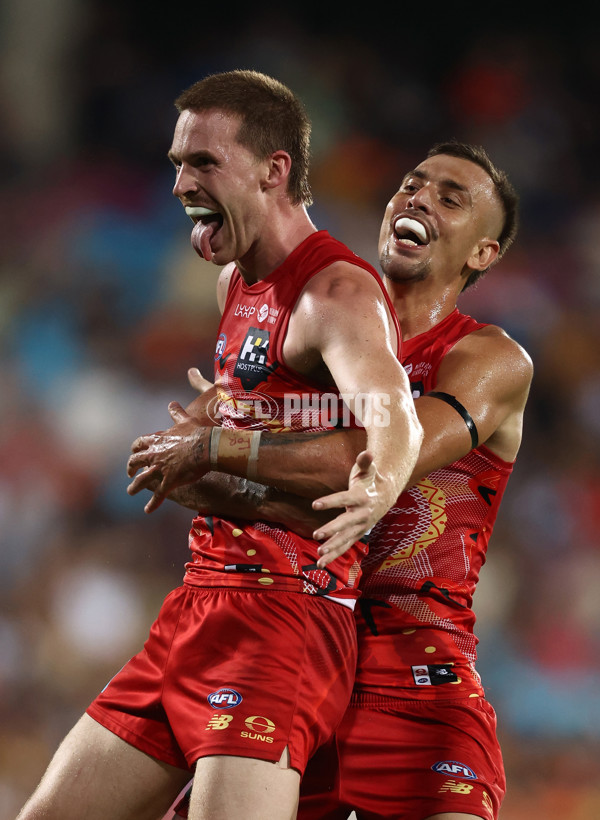 AFL 2025 Round 10 - Gold Coast v Hawthorn - A-59470042