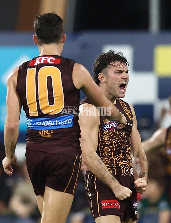 AFL 2025 Round 10 - Gold Coast v Hawthorn - A-59470048