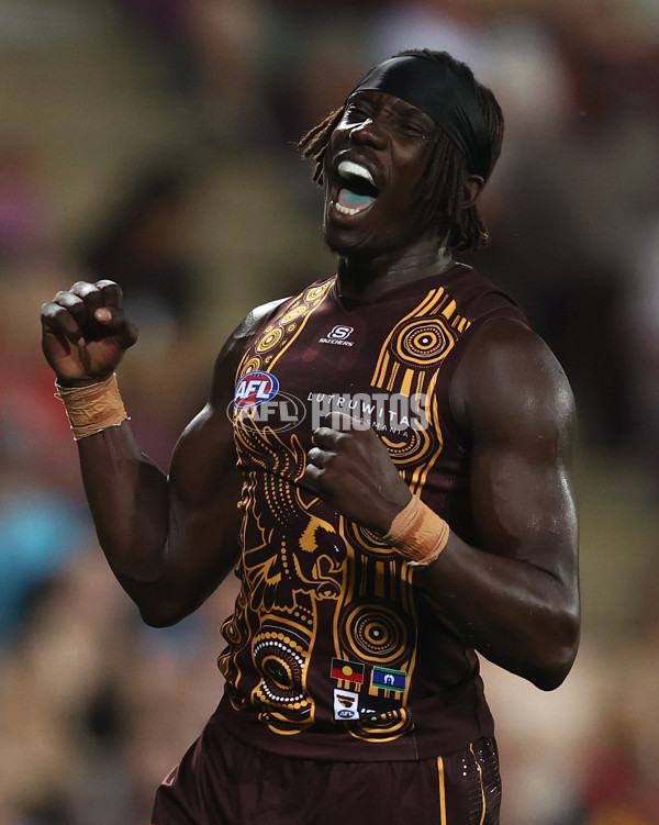 AFL 2025 Round 10 - Gold Coast v Hawthorn - A-59470060