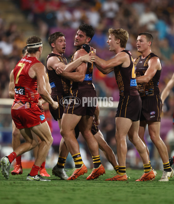 AFL 2025 Round 10 - Gold Coast v Hawthorn - A-59470556