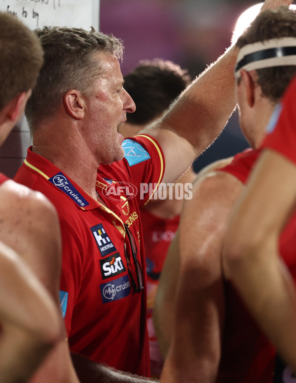 AFL 2025 Round 10 - Gold Coast v Hawthorn - A-59470568