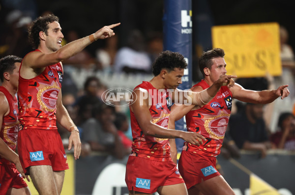 AFL 2025 Round 10 - Gold Coast v Hawthorn - A-59470578