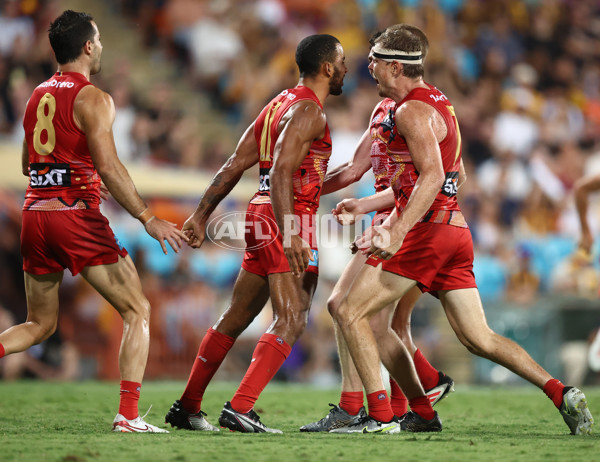 AFL 2025 Round 10 - Gold Coast v Hawthorn - A-59470586