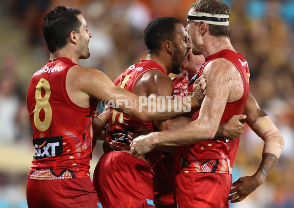 AFL 2025 Round 10 - Gold Coast v Hawthorn - A-59470587
