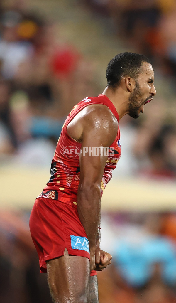 AFL 2025 Round 10 - Gold Coast v Hawthorn - A-59470589