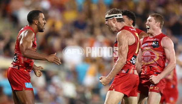 AFL 2025 Round 10 - Gold Coast v Hawthorn - A-59470590