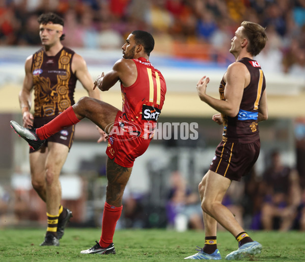 AFL 2025 Round 10 - Gold Coast v Hawthorn - A-59470592