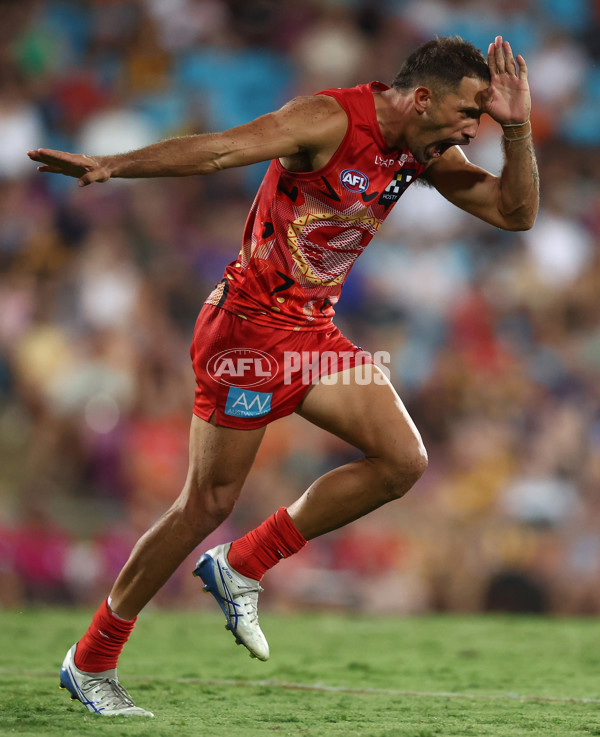 AFL 2025 Round 10 - Gold Coast v Hawthorn - A-59470601