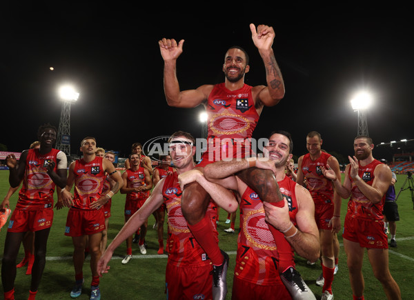AFL 2025 Round 10 - Gold Coast v Hawthorn - A-59472338