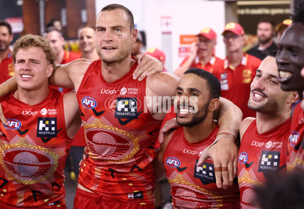 AFL 2025 Round 10 - Gold Coast v Hawthorn - A-59472356