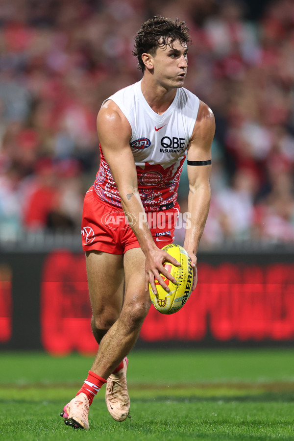 AFL 2025 Round 10 - Sydney v Carlton - A-59481137