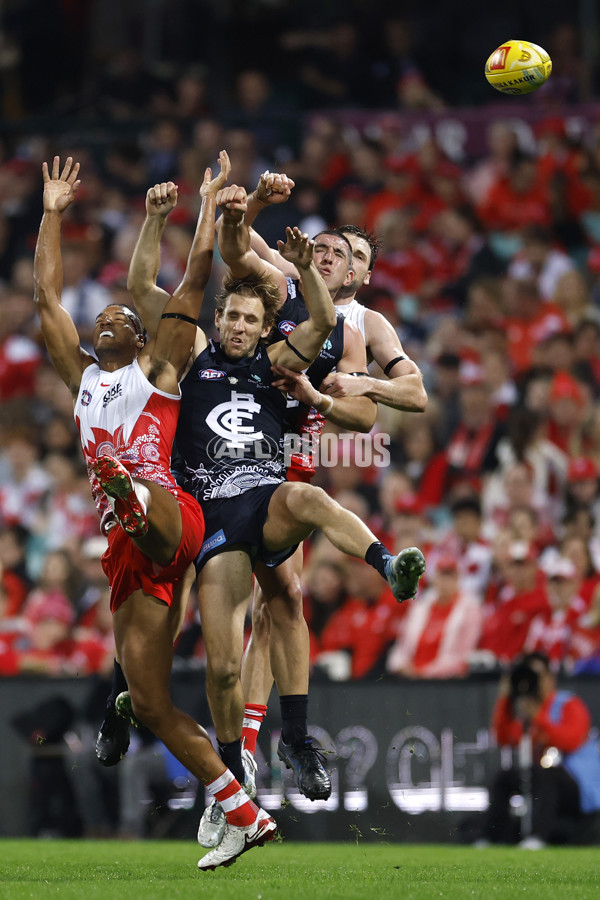 AFL 2025 Round 10 - Sydney v Carlton - A-59481182