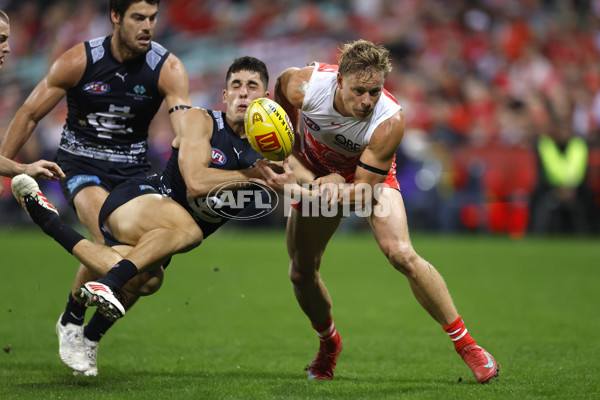 AFL 2025 Round 10 - Sydney v Carlton - A-59481191