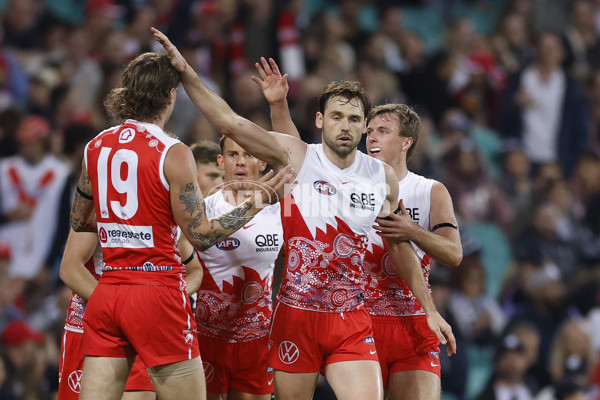 AFL 2025 Round 10 - Sydney v Carlton - A-59481531