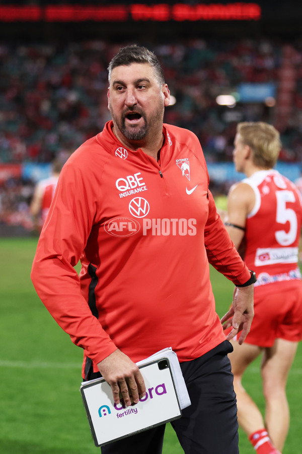 AFL 2025 Round 10 - Sydney v Carlton - A-59481591