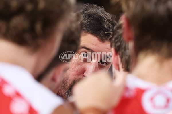 AFL 2025 Round 10 - Sydney v Carlton - A-59484204