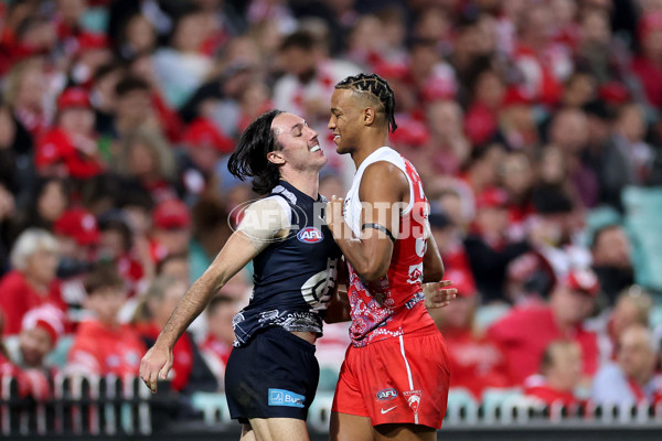 AFL 2025 Round 10 - Sydney v Carlton - A-59484205