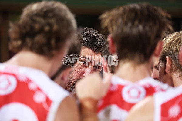 AFL 2025 Round 10 - Sydney v Carlton - A-59484206