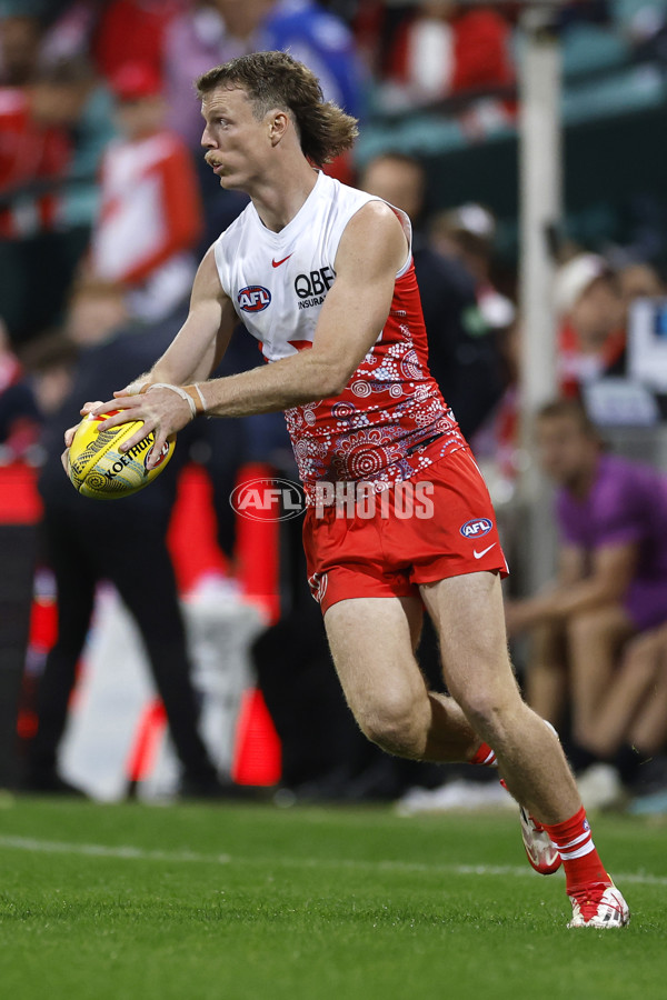 AFL 2025 Round 10 - Sydney v Carlton - A-59484902