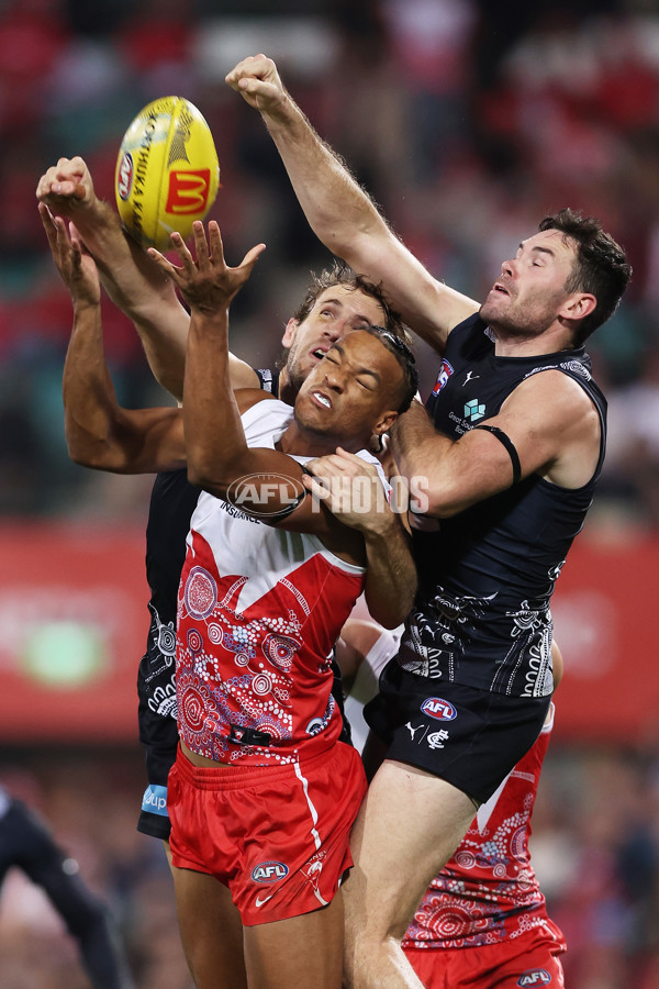 AFL 2025 Round 10 - Sydney v Carlton - A-59487420