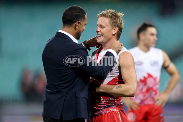 AFL 2025 Round 10 - Sydney v Carlton - A-59487425
