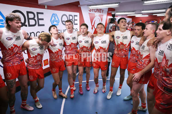 AFL 2025 Round 10 - Sydney v Carlton - A-59487440