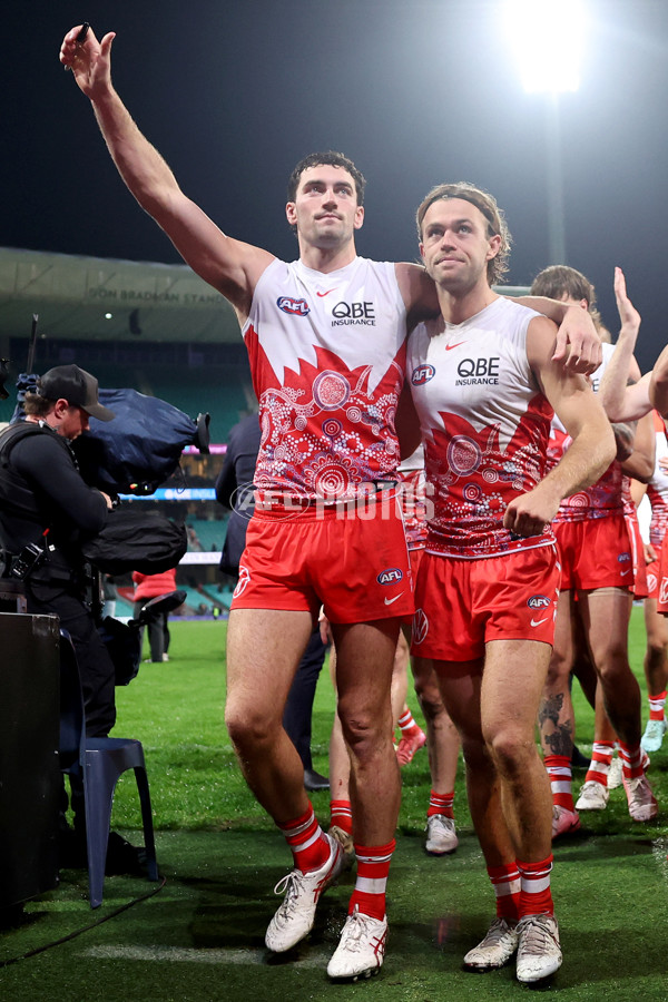 AFL 2025 Round 10 - Sydney v Carlton - A-59487505