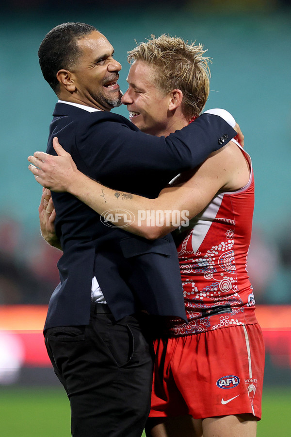 AFL 2025 Round 10 - Sydney v Carlton - A-59487514