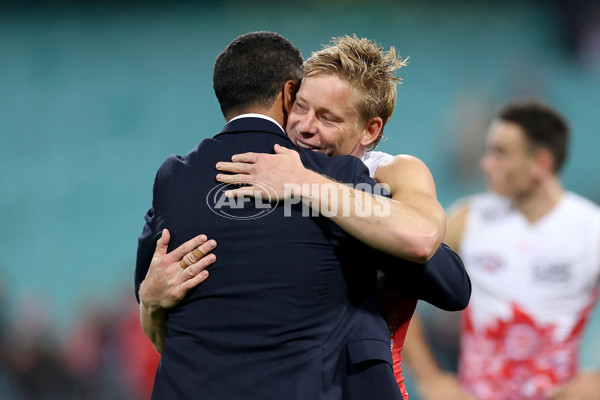 AFL 2025 Round 10 - Sydney v Carlton - A-59487523