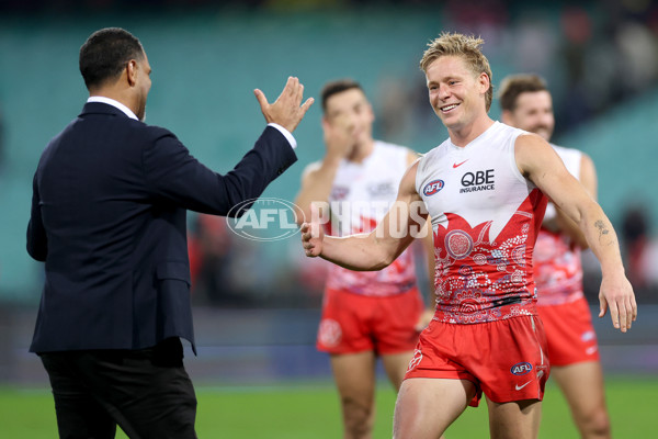 AFL 2025 Round 10 - Sydney v Carlton - A-59487532