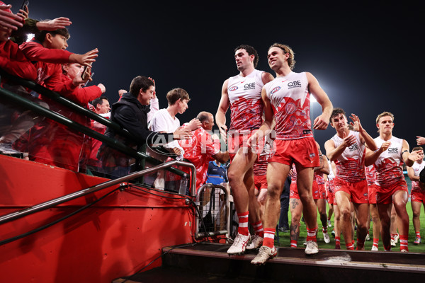 AFL 2025 Round 10 - Sydney v Carlton - A-59487534