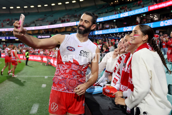 AFL 2025 Round 10 - Sydney v Carlton - A-59487550