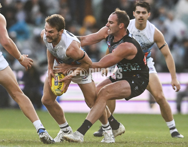 AFL 2025 Round 10 - Yartapuulti v Geelong - A-59507553