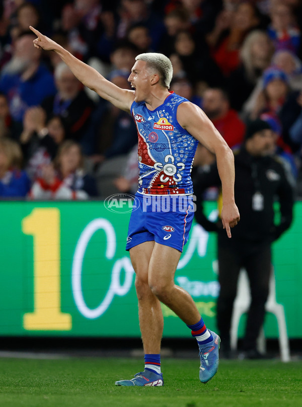 AFL 2025 Round 10 - Western Bulldogs v Essendon - A-59525265