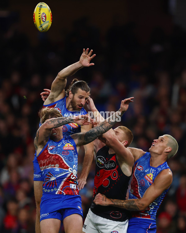 AFL 2025 Round 10 - Western Bulldogs v Essendon - A-59526841