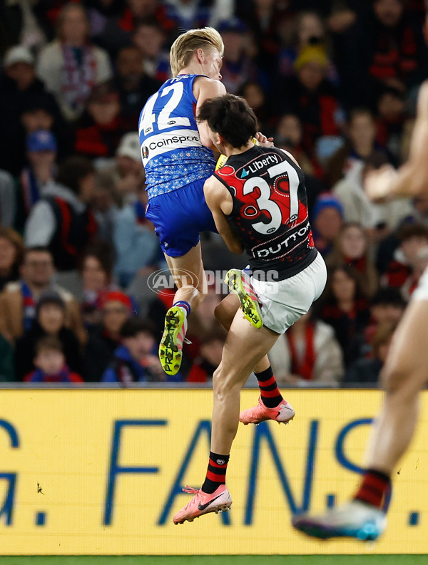 AFL 2025 Round 10 - Western Bulldogs v Essendon - A-59527719